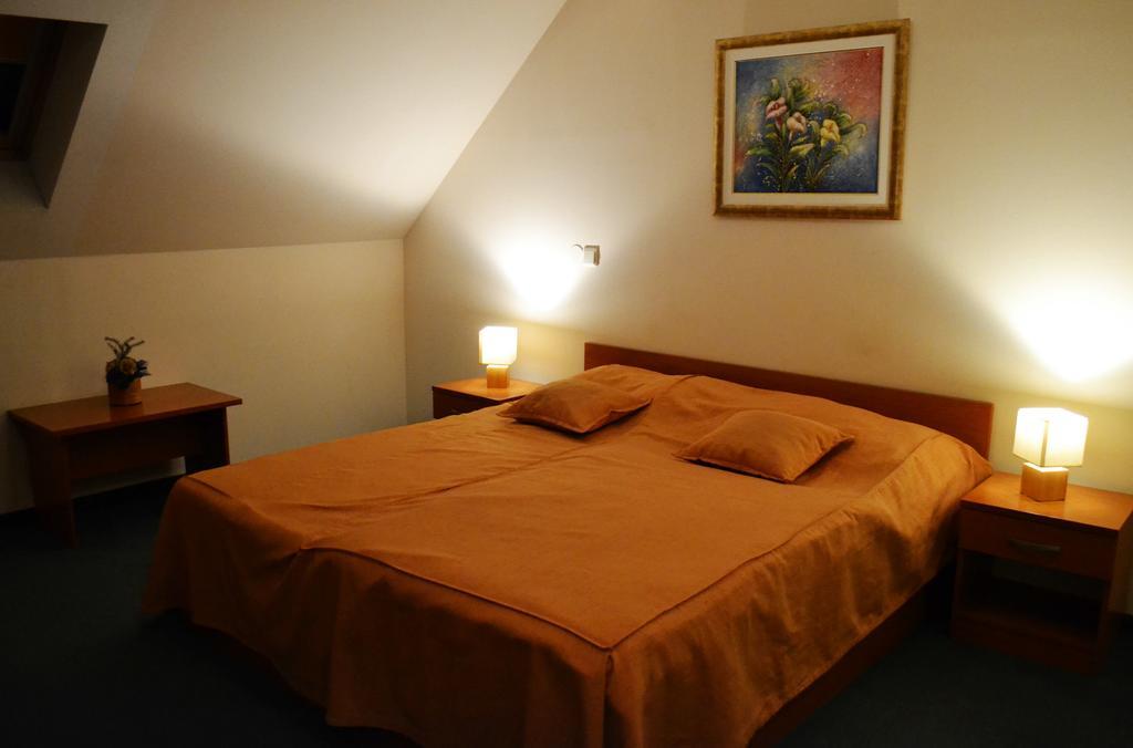 Hotel Istra Varasd Kültér fotó